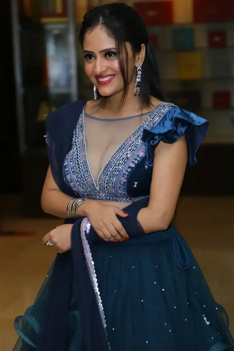 TELUGU ACTRESS SANYA THAKUR AT SPY MOVIE PRE RELEASE EVENT 5